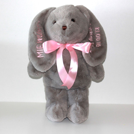 Blød og personlig kaninbamse – perfekt gave til baby, dåb eller barn.