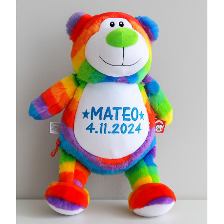 Regnbue bamse med navn broderet på maven