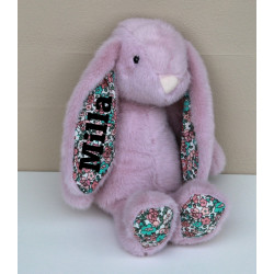 Tinka kaninbamse i lys lilla med blomster og broderet navn