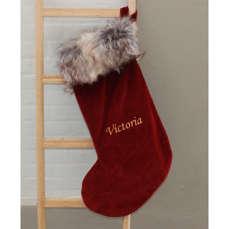 Eksklusiv julestrømpe i velour med langhåret pelskant og navn