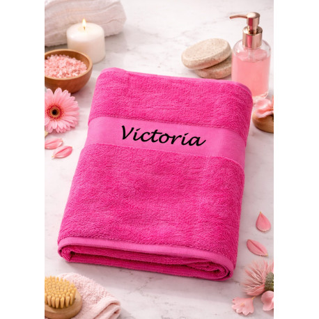 Stort pink badehåndklæde med navn på