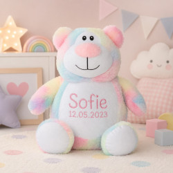 Cubbies stor pastel regnbue bamse med navn på maven