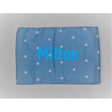 Kids Concept blå tæppe med stjerner og navn på
